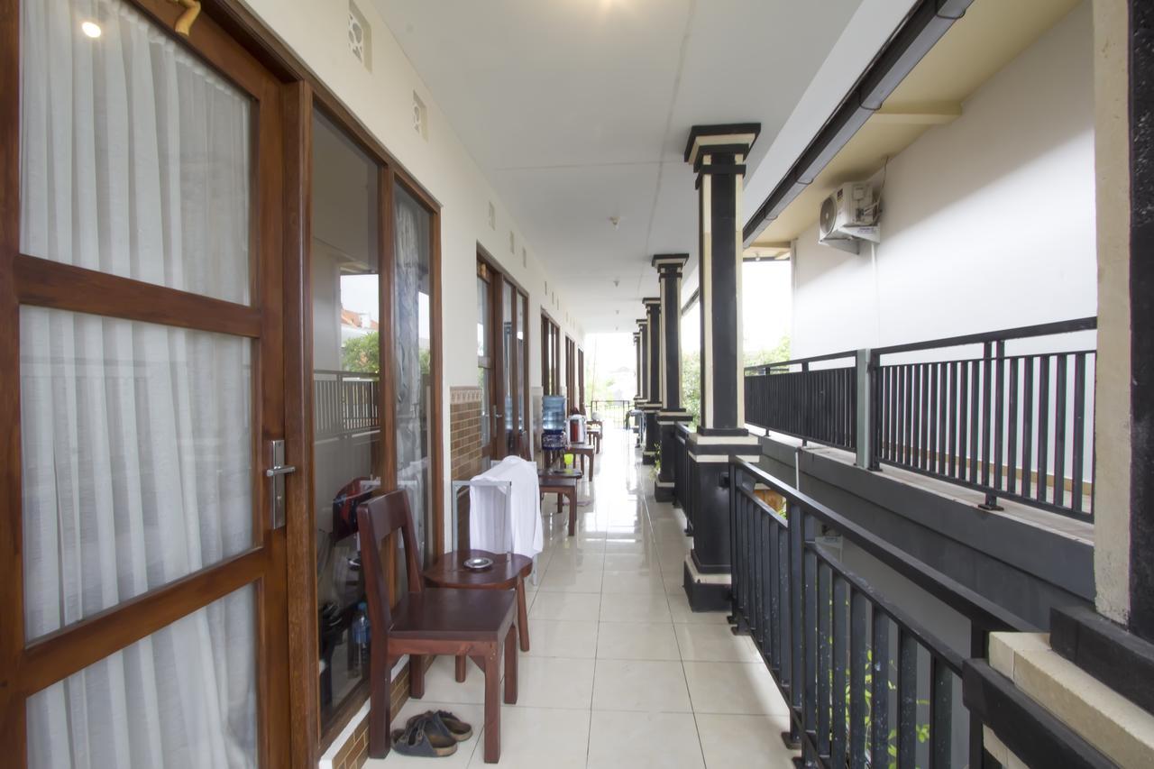 Putra Dadi Guest House Canggu  Exterior photo