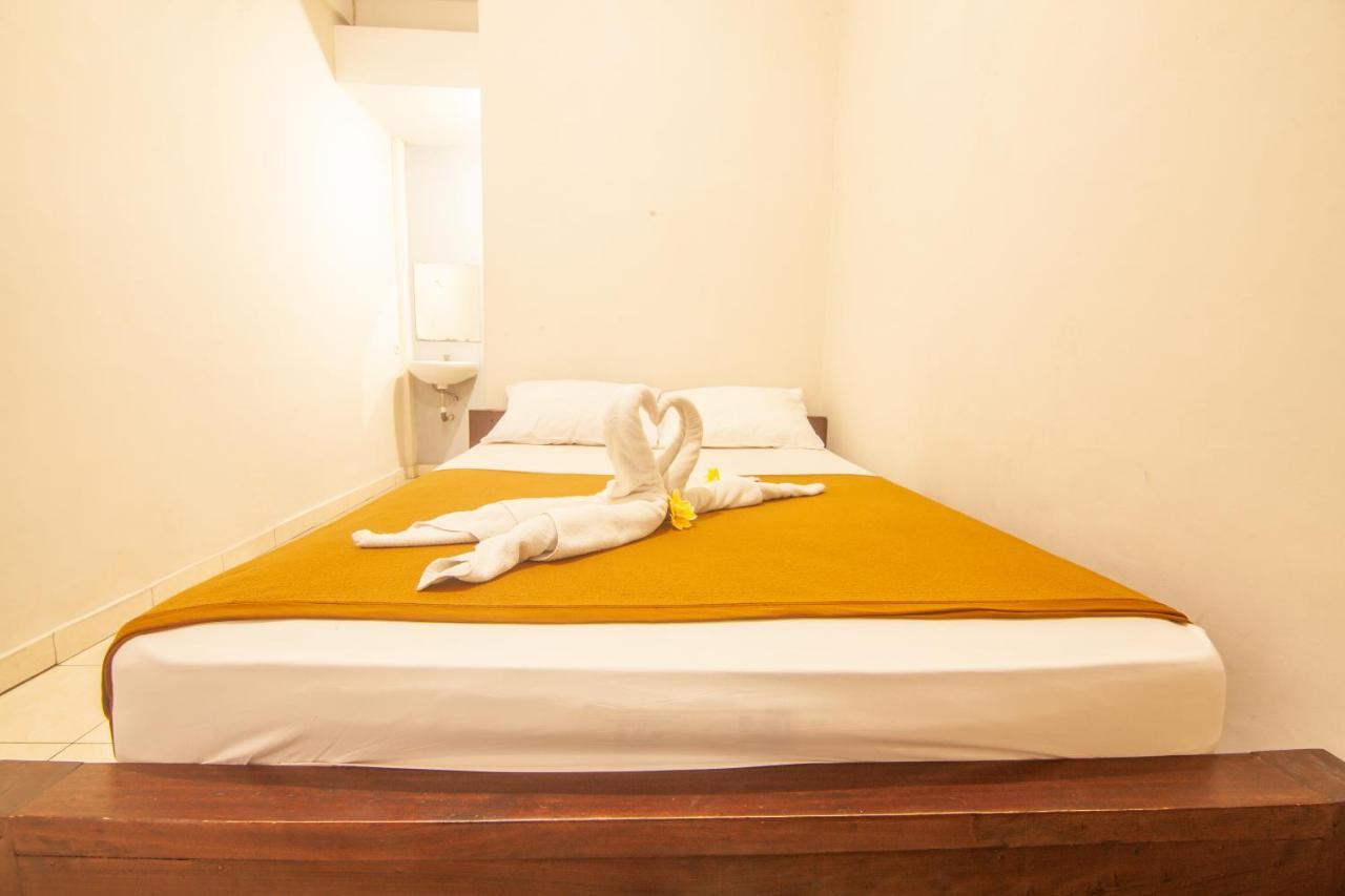 Putra Dadi Guest House Canggu  Exterior photo